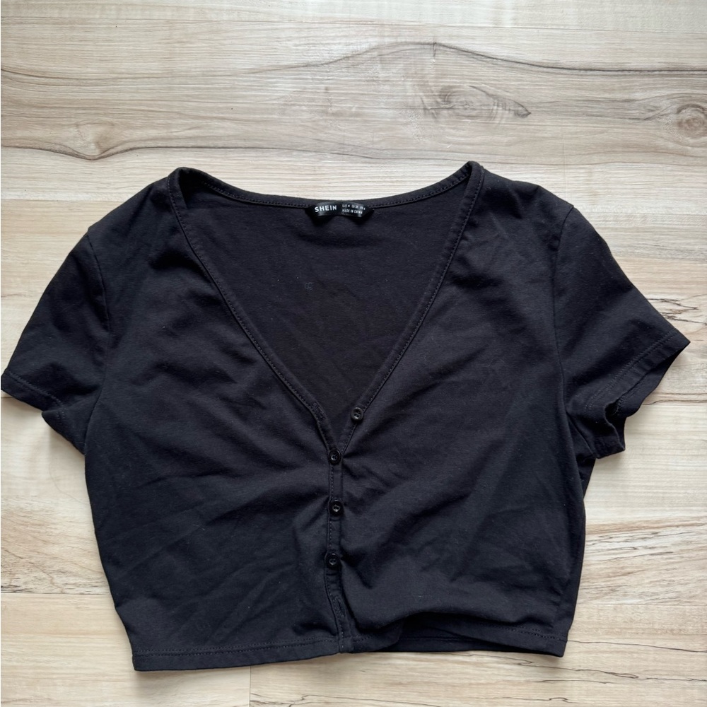 Black Buttoned Cropped Tee